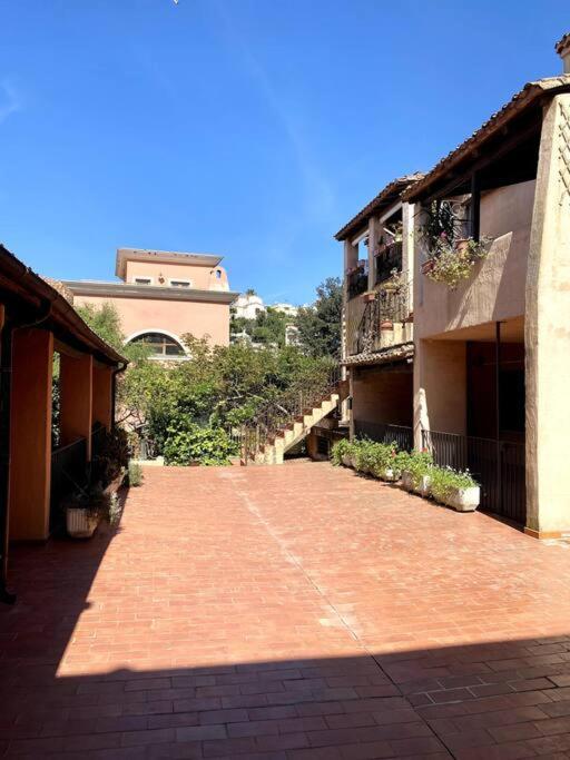 Appartamento Con Terrazza Vista Mare. Àrbatax Exterior foto